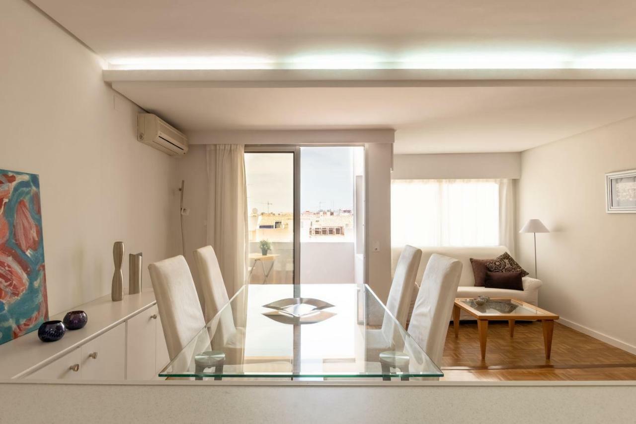 Light And Bright Apartment In Central Valência Exterior foto